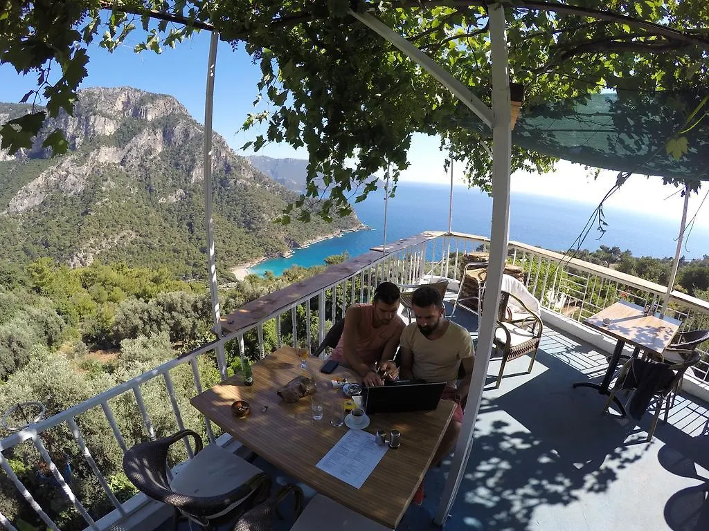 Kabak Mamma'S Hostel Faralya